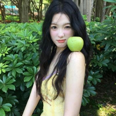 女孩舞步